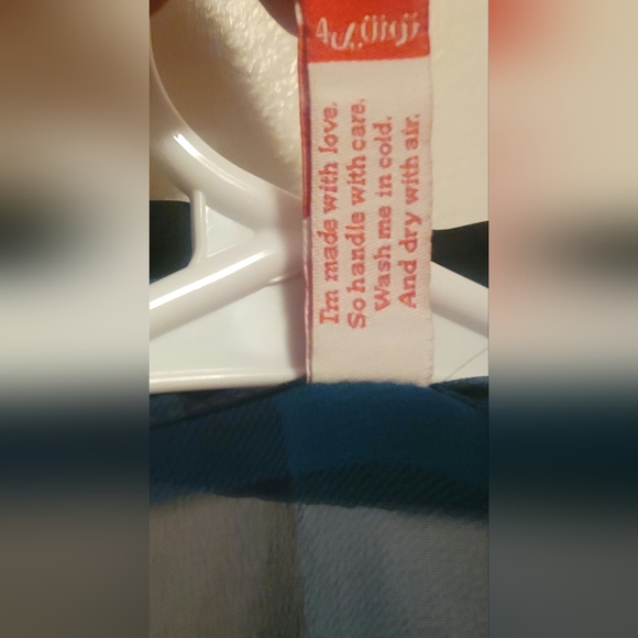 Long button down plaid shirt - Picture 4 of 5